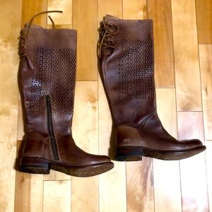 High boot. All genuine leather. Worn one outdoors. Like new. Very comfortable.